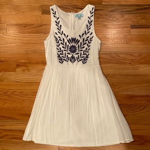 She & Sky ModCloth white with navy dress sz S